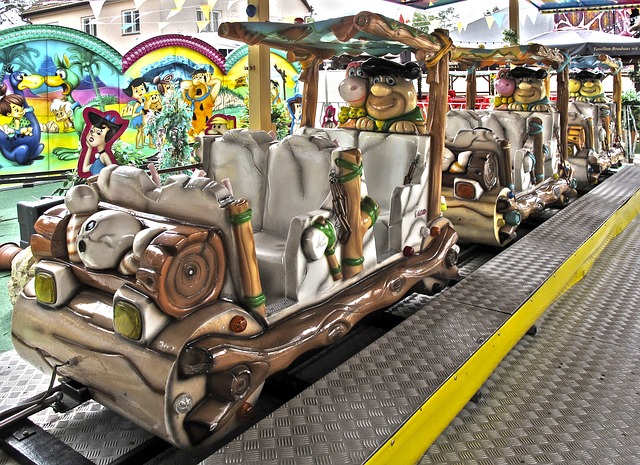Fabricar elementos de parques temáticos con poliéster