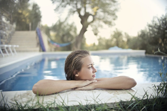 Revestimientos de poliéster para piscinas