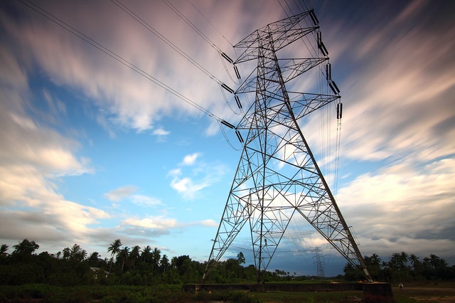 uso de poliester en electricidad y electronica